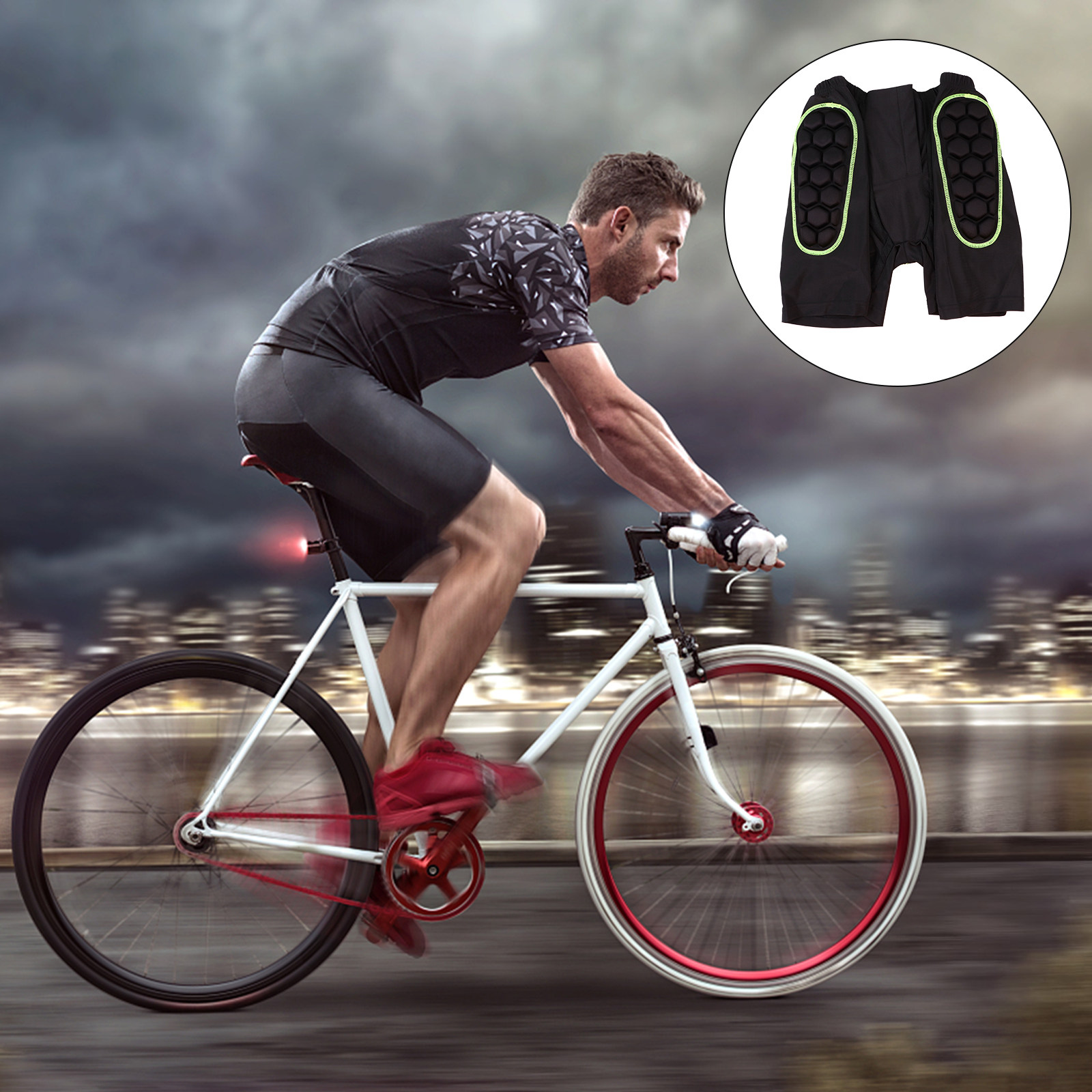 メンズパッド入りダウンヒルショーツ、3D EVAヒップ・尾骨 - Mountain Biking Pads のレビューと価格
